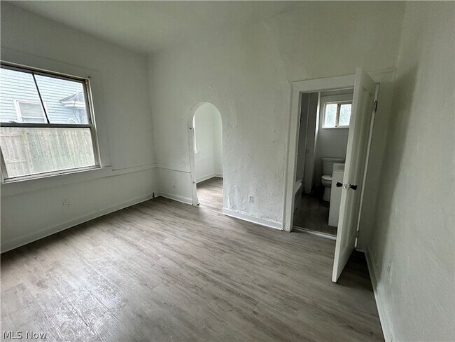 Foto del edificio - 3654 E 53rd St