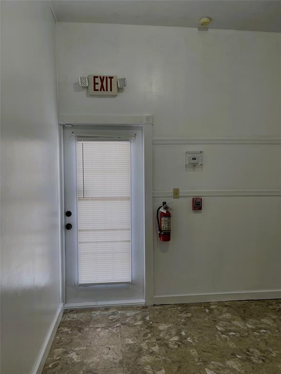 Building Photo - 20890 Cochran Rd
