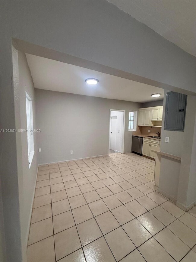 Foto del edificio - 3281 NW 14th Terrace