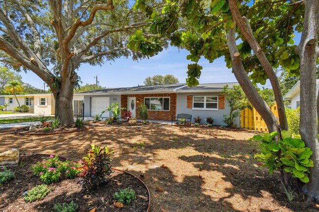 Foto del edificio - 528 Manor Dr