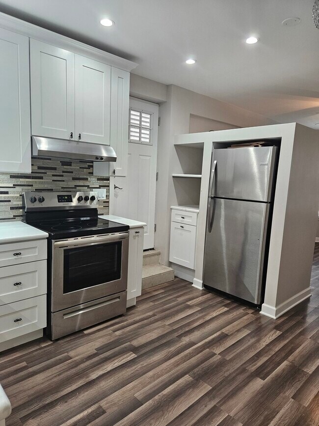 Foto del edificio - 3749 N HERMITAGE Ave