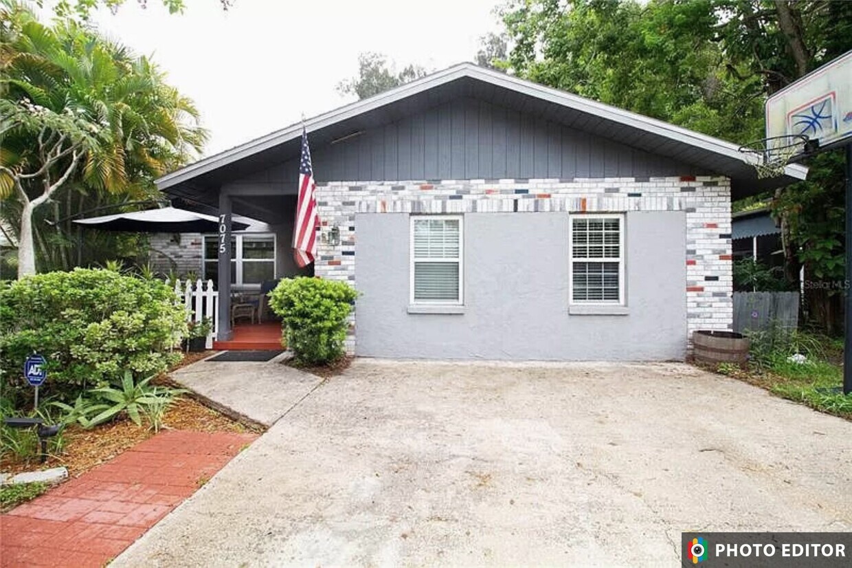 Photo - 7075 65th Way N (Pinellas Park, FL)