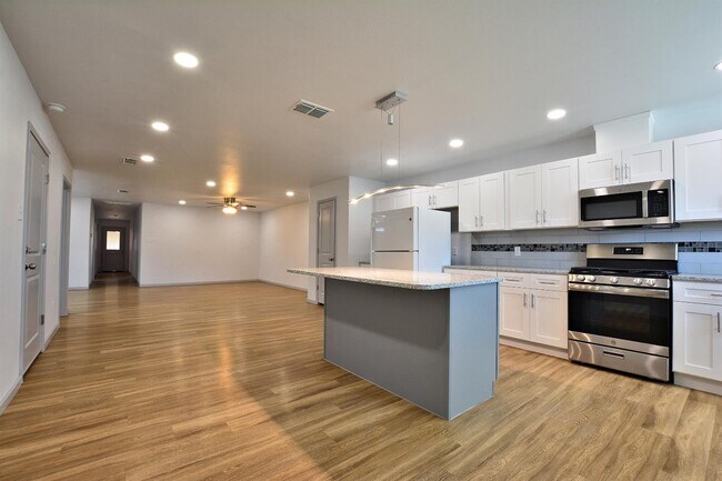 Foto del edificio - 1209 N Essex Ave