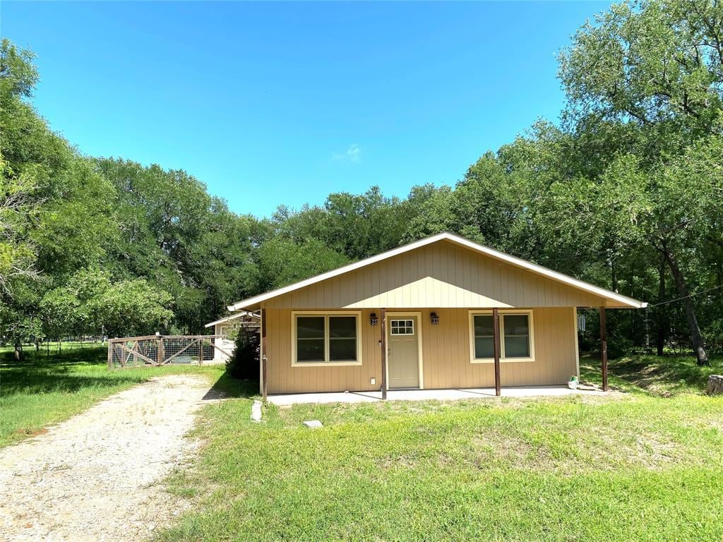 135 Lake Leaf Dr, Bastrop, TX 78602 House Rental in Bastrop, TX