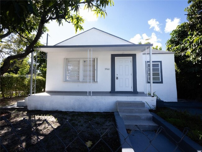 Building Photo - 3300 NW 13th Ave
