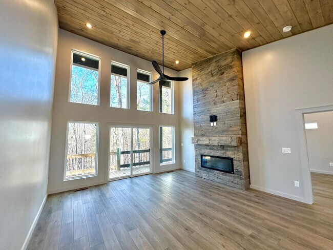 Building Photo - 660 Old Toccoa Rd