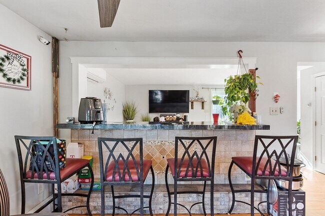Kitchen/Dinning Combo - 57 June St