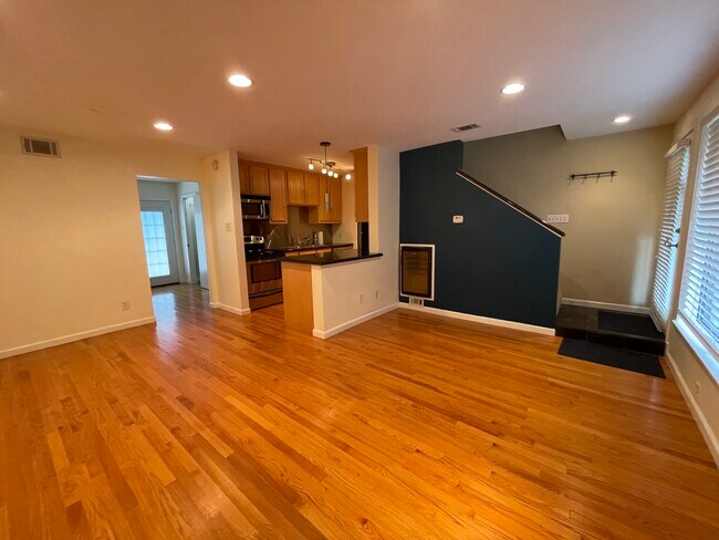 Interior - Downstairs - 4320 Cole Ave