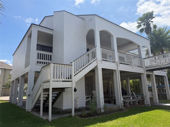 Building Photo - 3421 Jolly Roger Cir