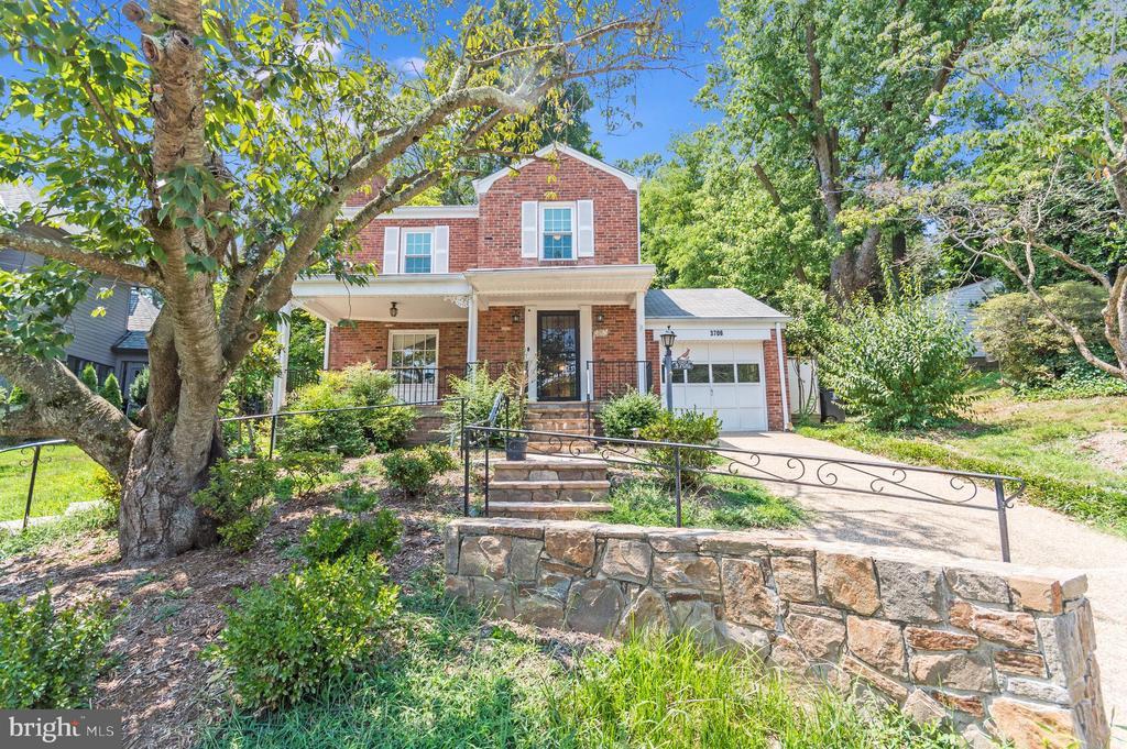 Foto principal - 3706 25th St N