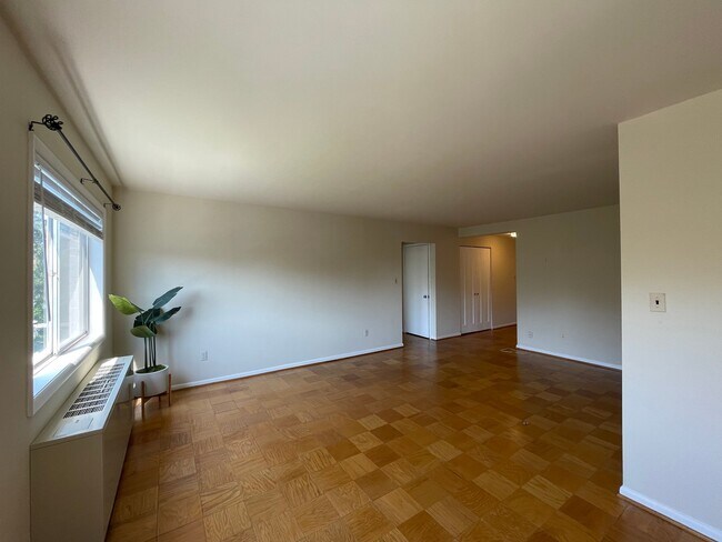 Foto del edificio - 4020 Washington Blvd