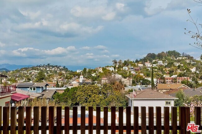 Foto del edificio - 1388 Lucile Ave