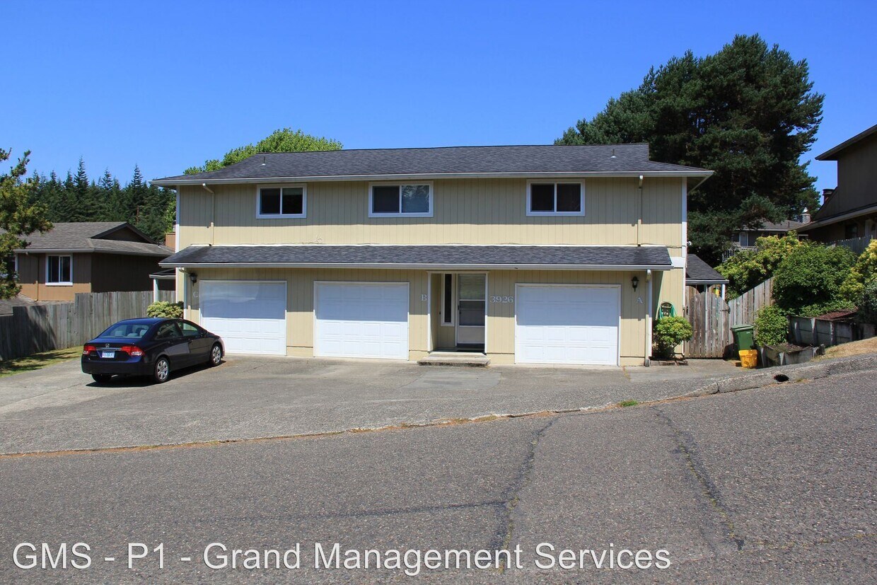 Primary Photo - 3926 Edgewood Dr