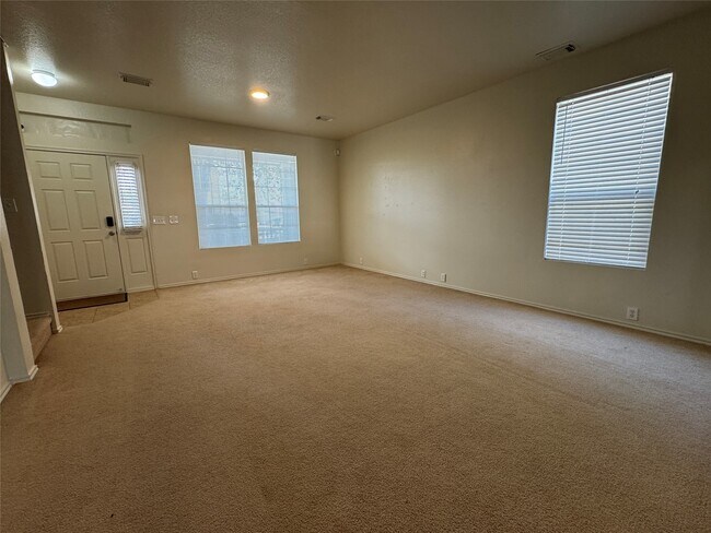 Foto del edificio - 9714 Coyote Creek Dr