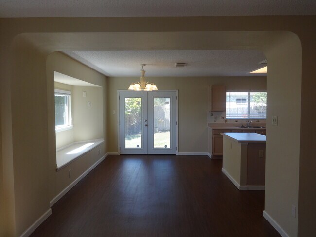 Foto del edificio - 4803 Fern Lake