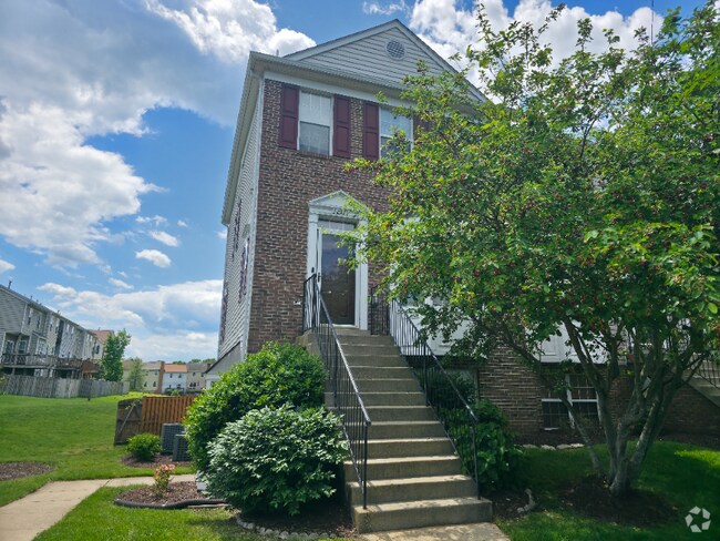 Building Photo - 1227 Rockland Ct