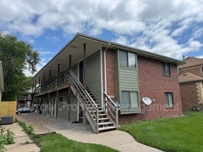 Building Photo - 924 Garfield St