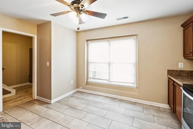 Building Photo - 1408 Foxwood Court