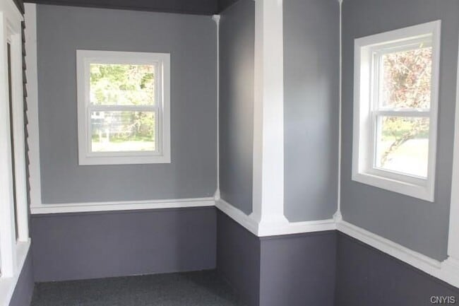 Building Photo - 375 Pawling St