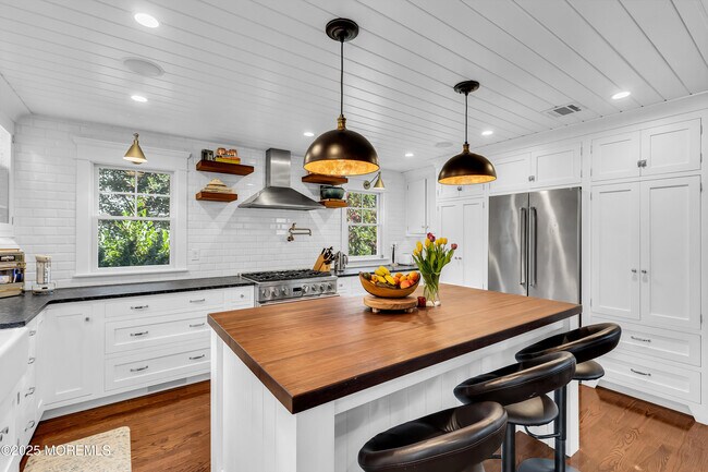 Foto del edificio - 1 Lennox Ave