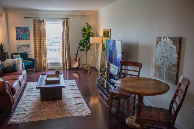 Photo - 11 Music Square E Apartment