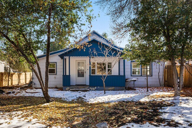 Building Photo - Old Town Lafayette Location! 4 bedrooms! H...