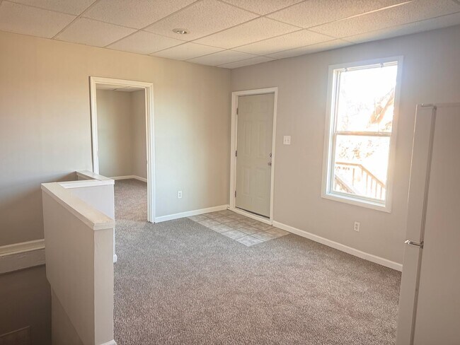 Foto del edificio - 2102-2104 Messanie St.