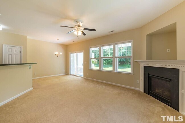 Foto del edificio - 163 Deacon Ridge St
