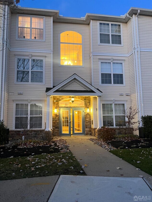 347 St Andrews Pl Unit 347, Manalapan Township, NJ 07726 Condo for