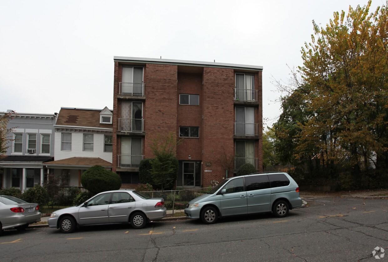 Foto del edificio - 315 W St NE