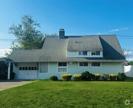 Building Photo - 38 Walnut Ln