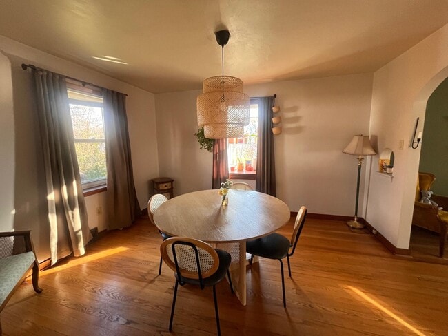 Building Photo - 128 Murrayhill Ave