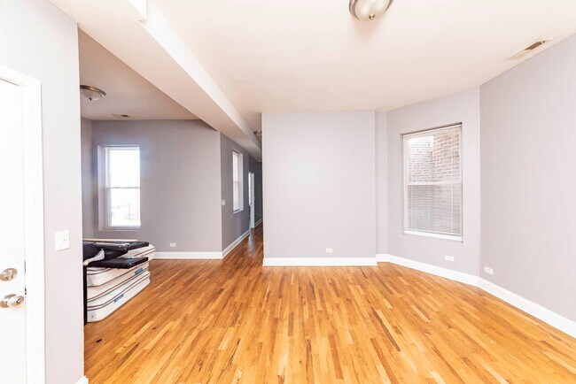 Foto del edificio - 7237 S Ridgeland Ave