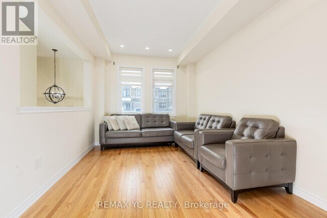 Building Photo - 58 Sandwell St