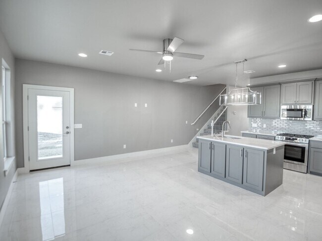 Foto del edificio - Welcome Home to Comfort, Style, and Conven...