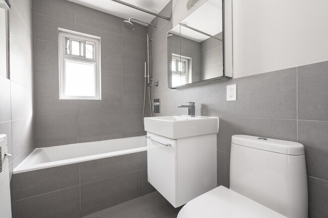 Building Photo - 95 Jameson Ave