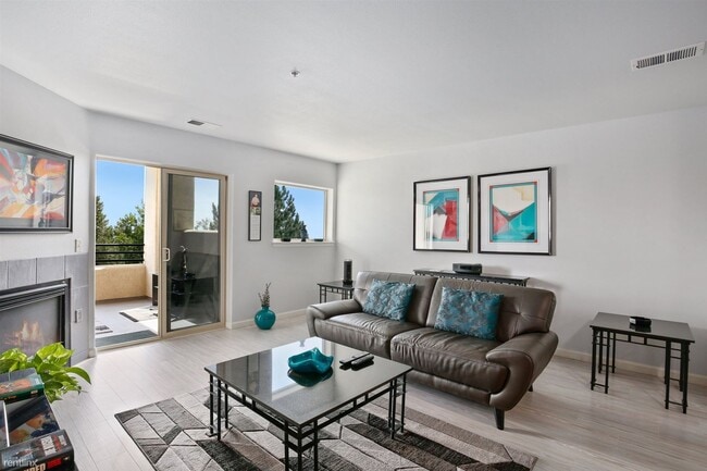 Building Photo - 1 br, 2 bath Condo - 47 Sargent St
