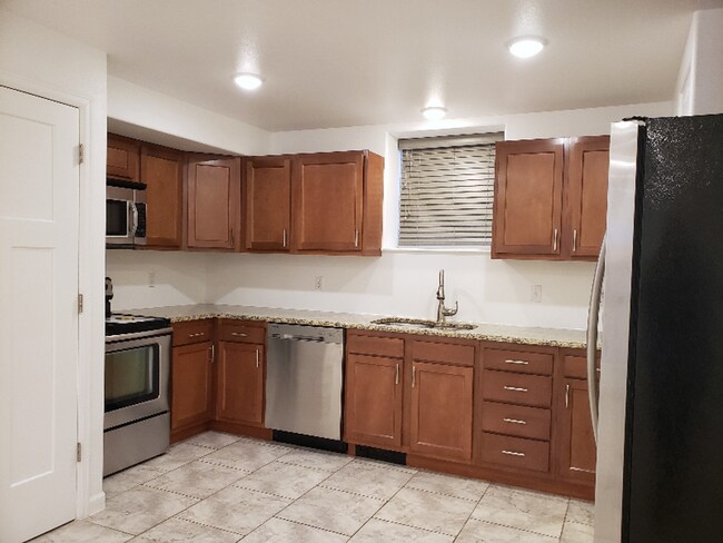 Foto del edificio - 1007 W 29th St
