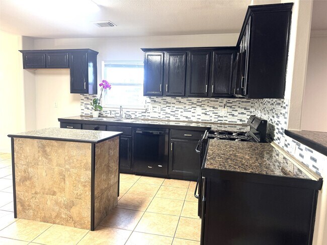 Foto del edificio - 8915 Canton Park Ln