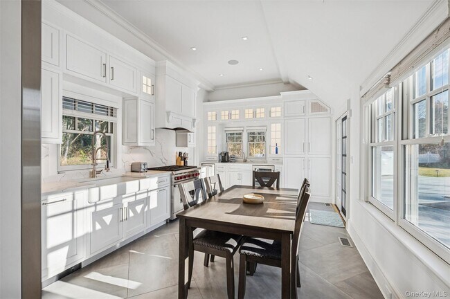 Foto del edificio - 30 Club Ln