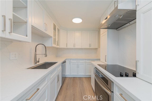 Foto del edificio - 6542 Ocean Crest Dr