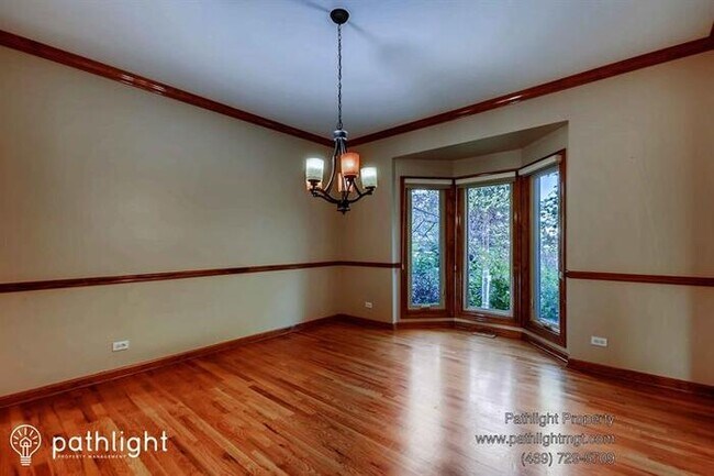 Foto del edificio - 6N556 Glenwood Dr, St Charles, IL, 60175