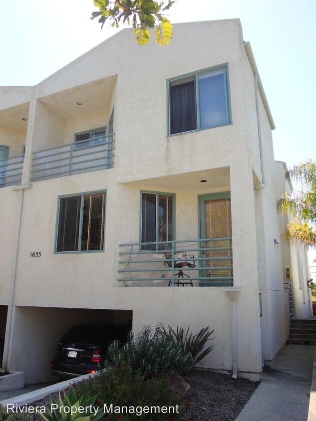 Primary Photo - 1655 Chalcedony St