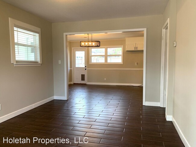 Building Photo - 3 br, 1.5 bath House - 1518 9th St N