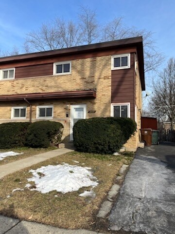 Building Photo - 8425 Lotus Ave