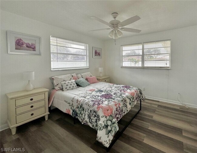 Foto del edificio - 649 93rd Ave N