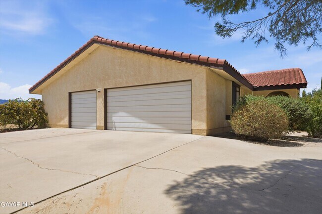 Building Photo - 4548 W Avenue K 12