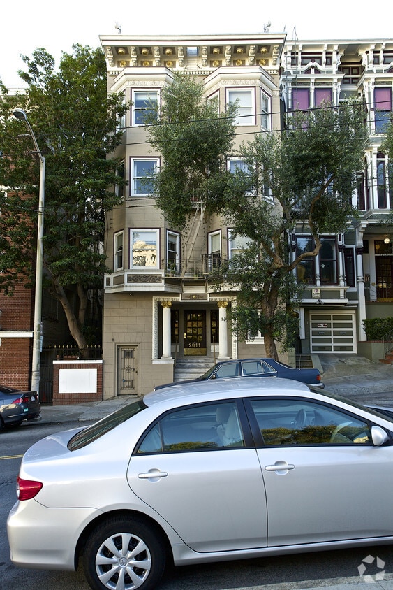 Primary Photo - 2011 Sacramento St
