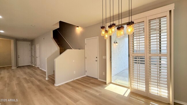 Building Photo - 1184 E Boston St