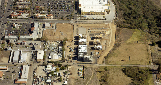 Aerial Photo - Promenade At Creekside